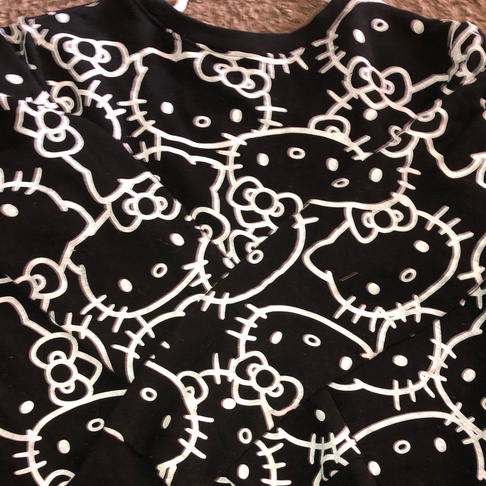 Hello kitty sweater